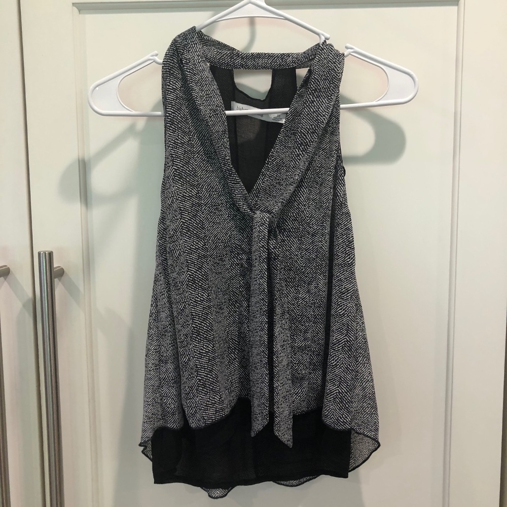 Bishop + Young women's top size XS gray with tie